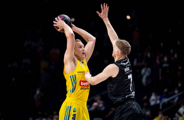 发起反击 发起反击